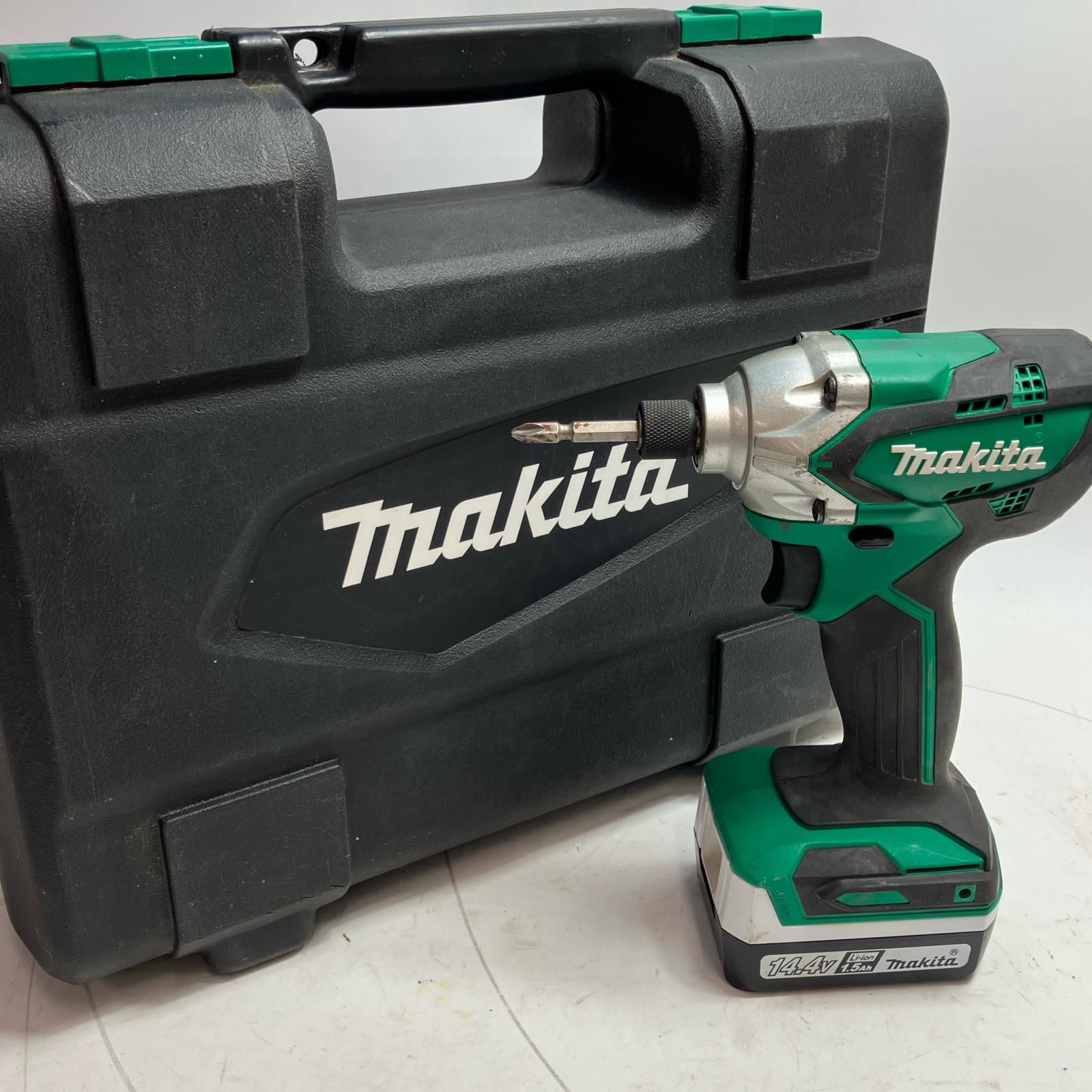 MAKITA マキタ 工具 インパクトドライバ MTD001DSX グリーン 充電器 充電池2個 ケース付 14.4v