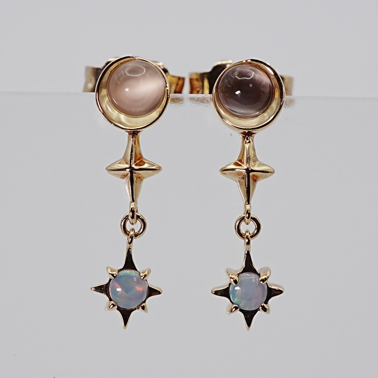 スタージュエリー　ダイヤK10 フープピアス(S)(片耳用)✖️2個　極美品 スタージュエリー ダイヤK10 フープピアス(S)(片耳用)✖️2個 極美品