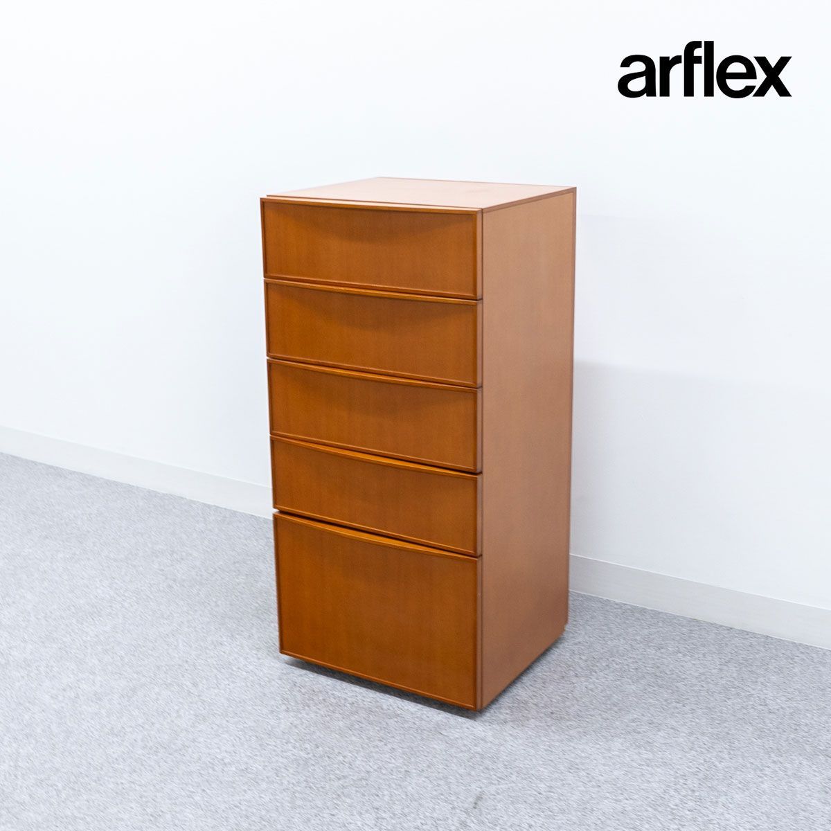 可愛いクリスマスツリーやギフトが！ 中古品】arflex アルフレックス COMPOSER コンポーザー キャビネット・サイドボード
