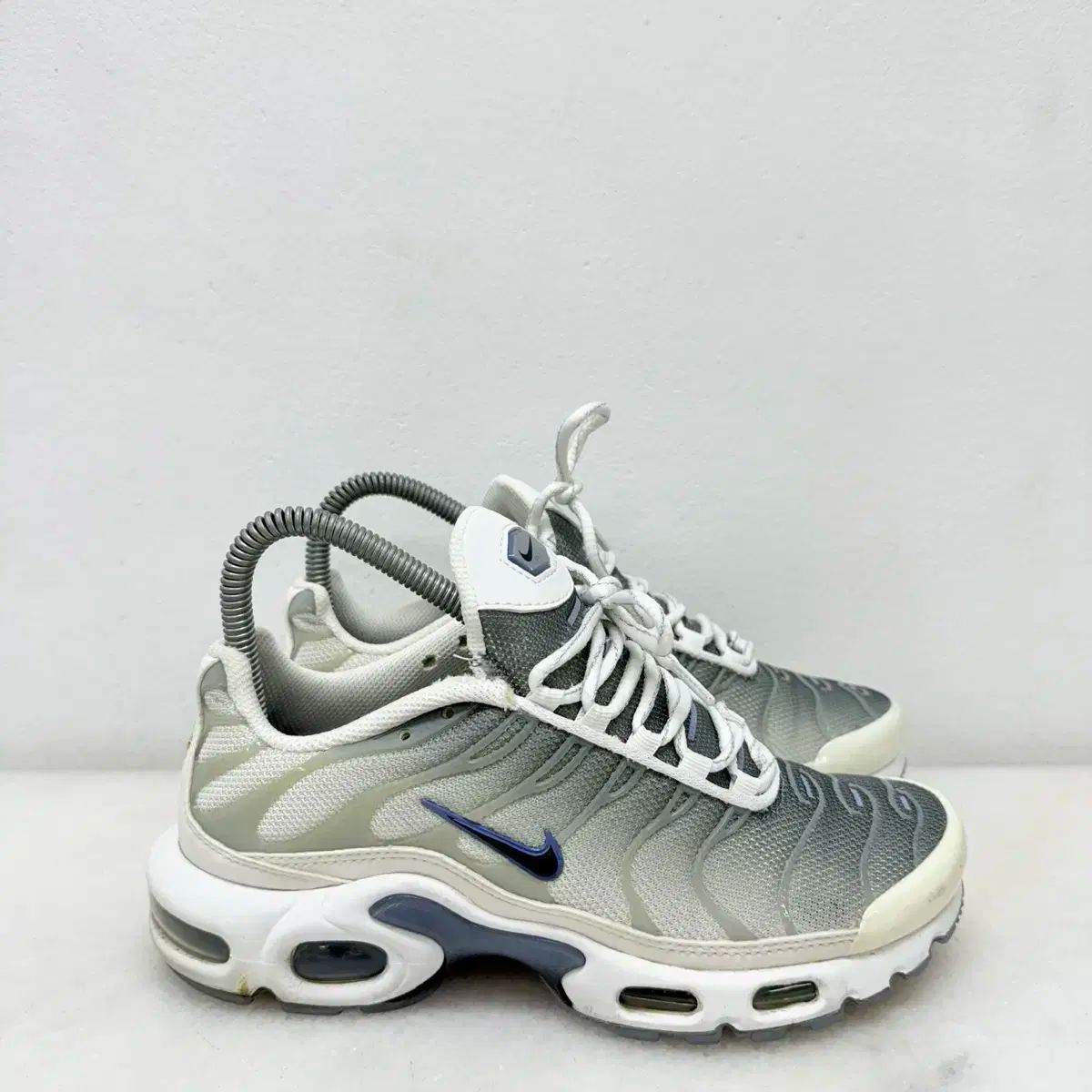 230 ナイキ スニーカー エアマックス プラス