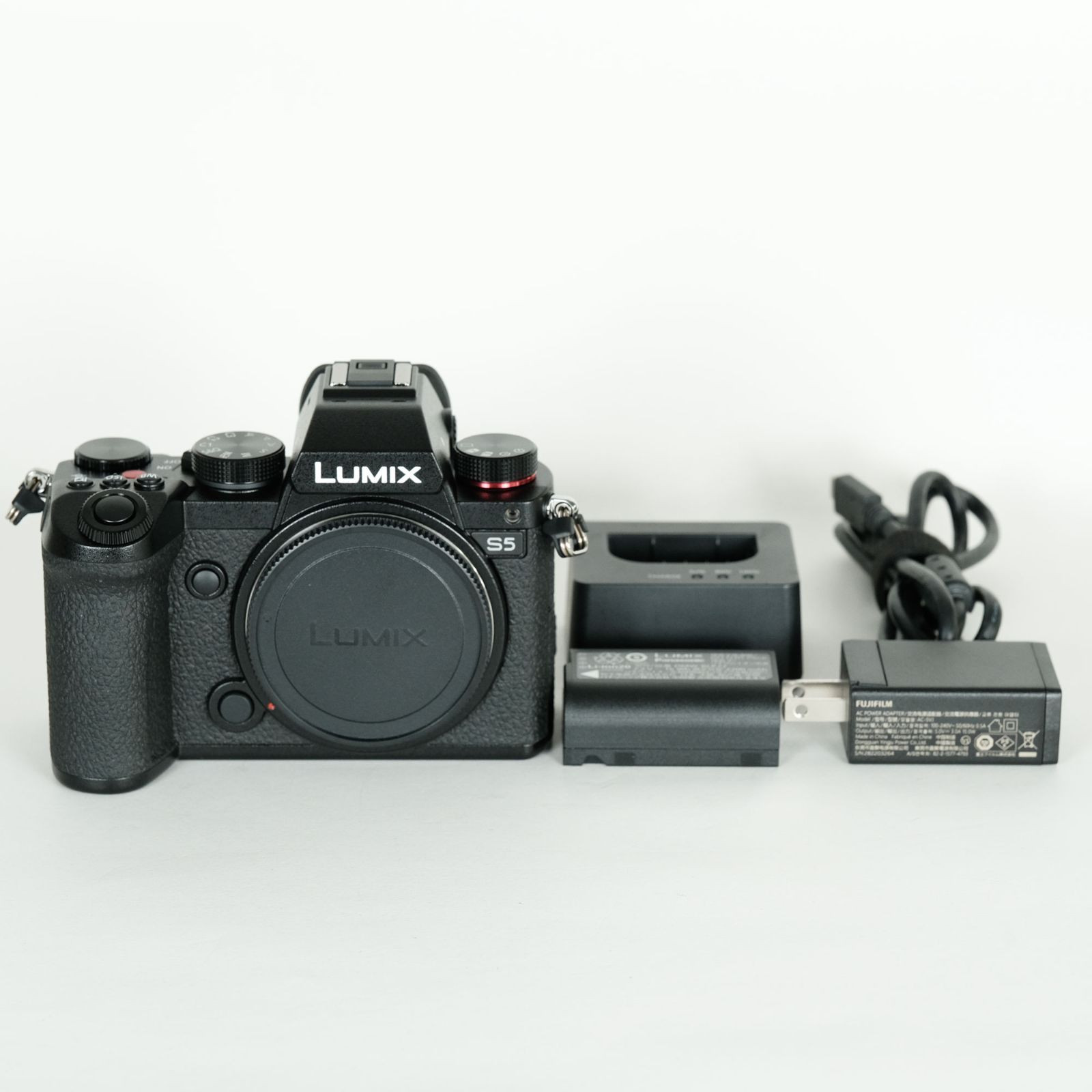 ｜シャッター数171回 Panasonic LUMIX DC-S5 ボディ | ライカLマウント