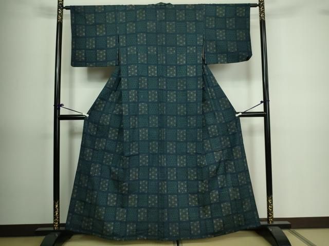 平和屋着物○上質な紬 総刺繍 片輪車文 まるやま扱い 正絹