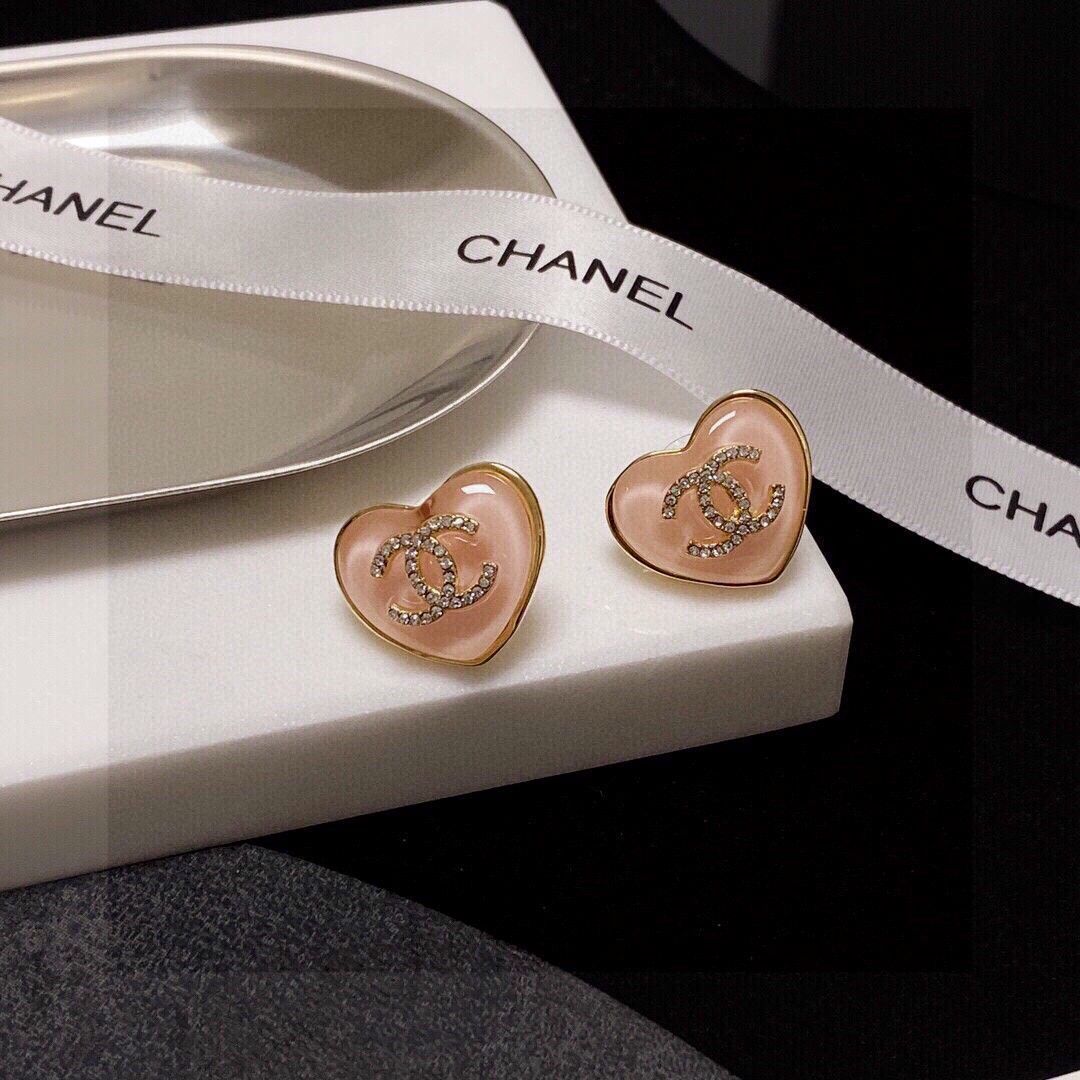 七夕本日限定　正規品CHANELハートフープピアス　片方 レア CHANEL レザーフープピアス 片耳 - メルカリ