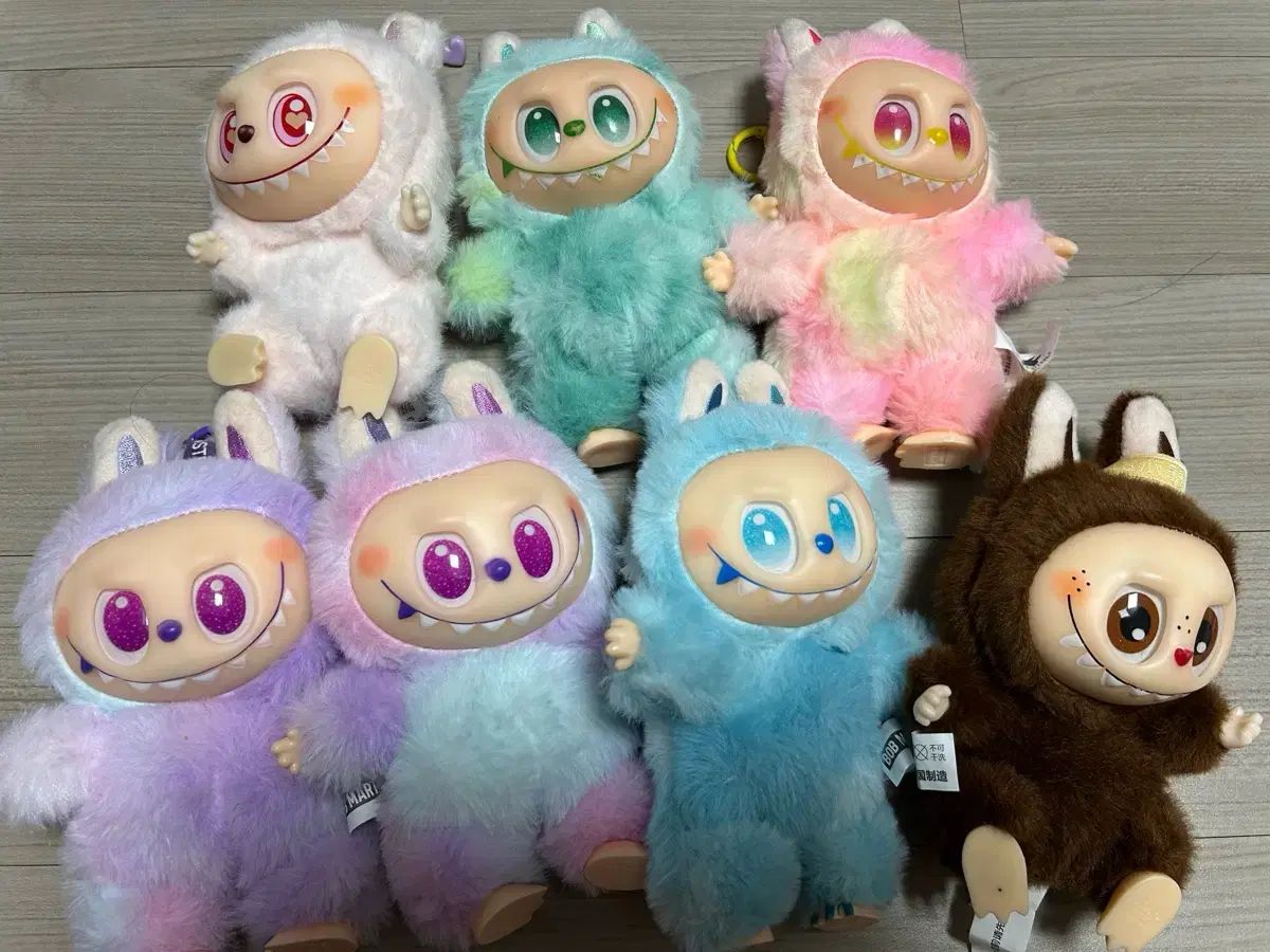 人形を描く Labubu ラブブ まとめ売り ハイライト マカロン 私と遊ぼう