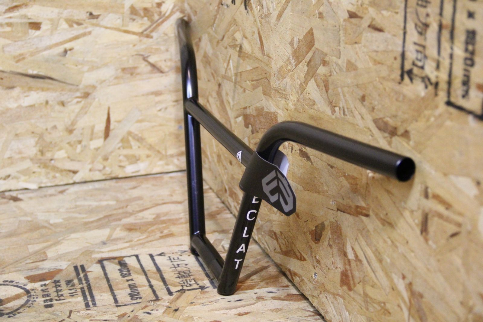 BMXハンドル ECLAT STRANGLER 4PC 9.1 BAR BK - メルカリ