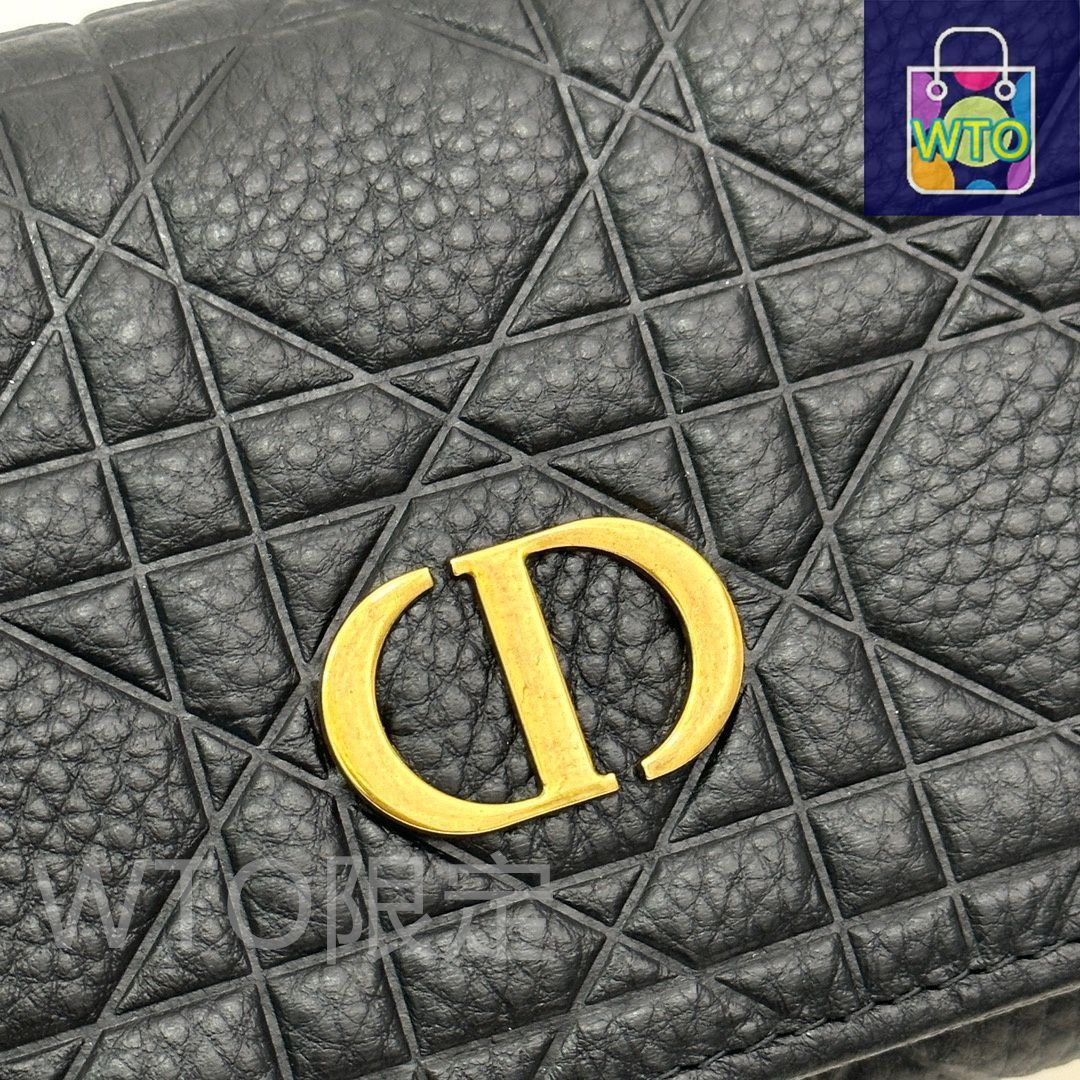 Dior 値下げ交渉 透けるブラックが美しい！ディオールのオブリーク柄スニーカーに
