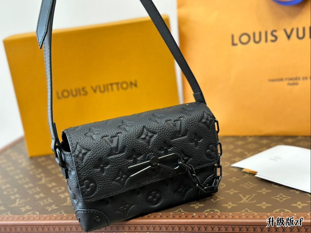 【ブラックメタルが映える機能派ミニバッグ】LV スティーマー 本日限定特価】ルイ?ヴィトン スティーマー ミニバッグ 18×10cm