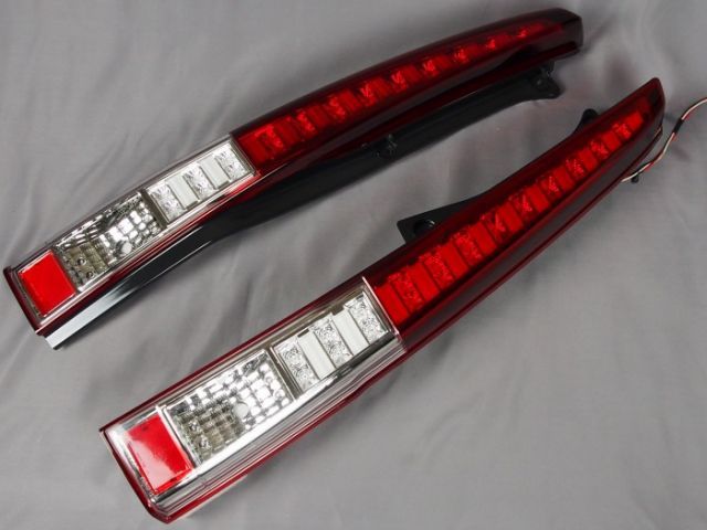 チューブLEDテールランプ/赤白コンビムーヴカスタム　L150S/ L152S/ L160S/ L162SDA3-652　COLIN/コーリン