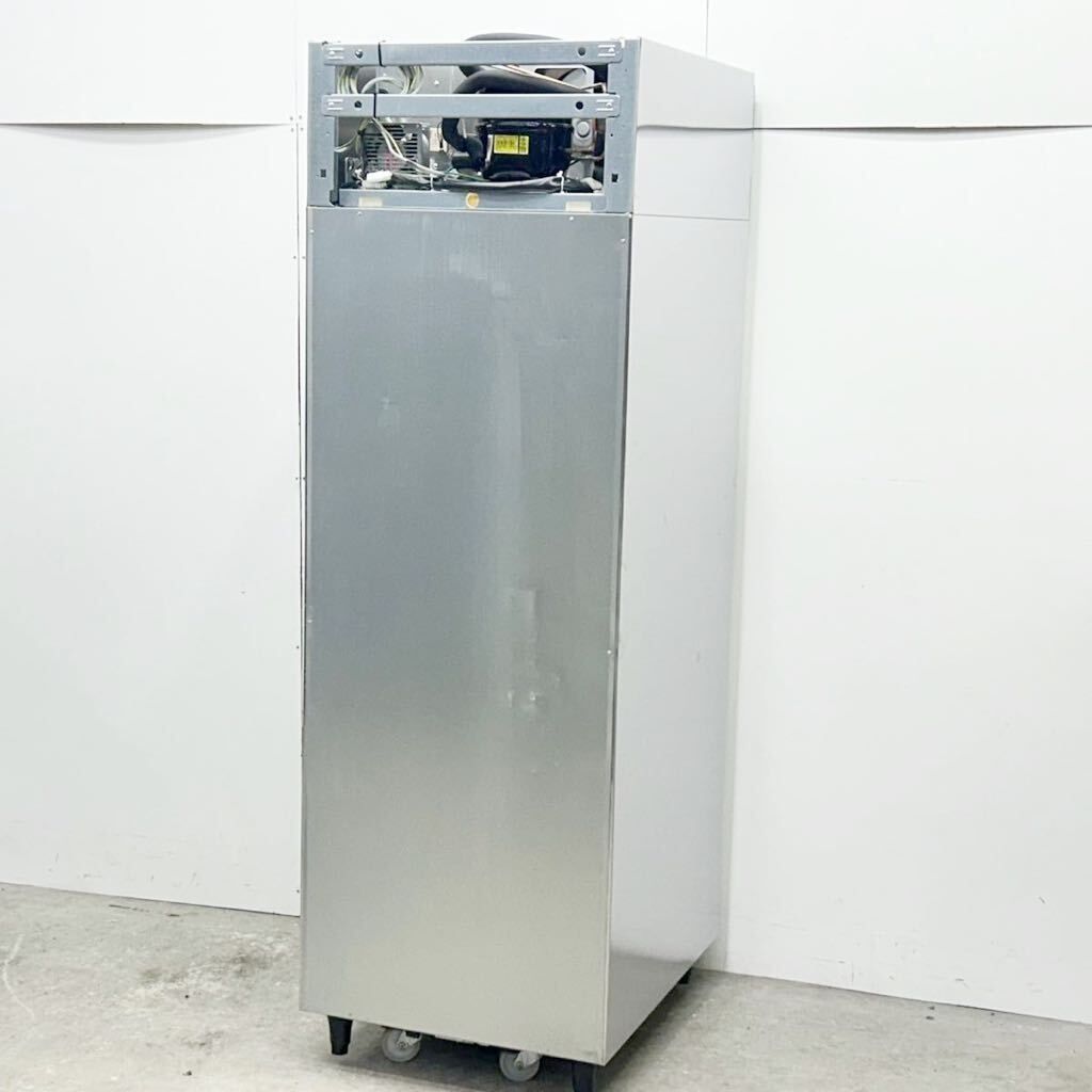 リーチイン冷凍ショーケース FS-63A