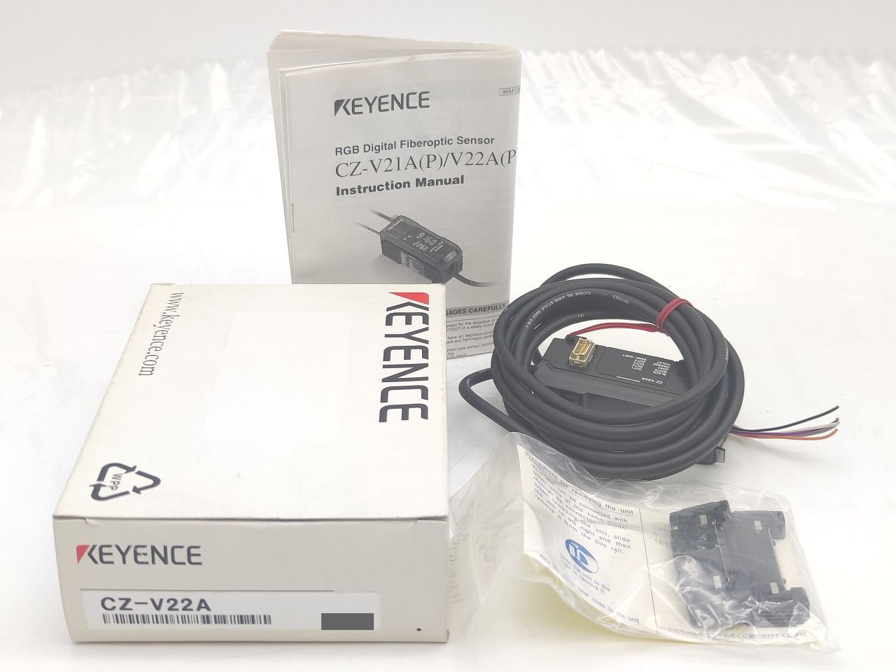 インボイス対応 箱汚れあり ♥ キーエンス KEYENCE CZ-V22A