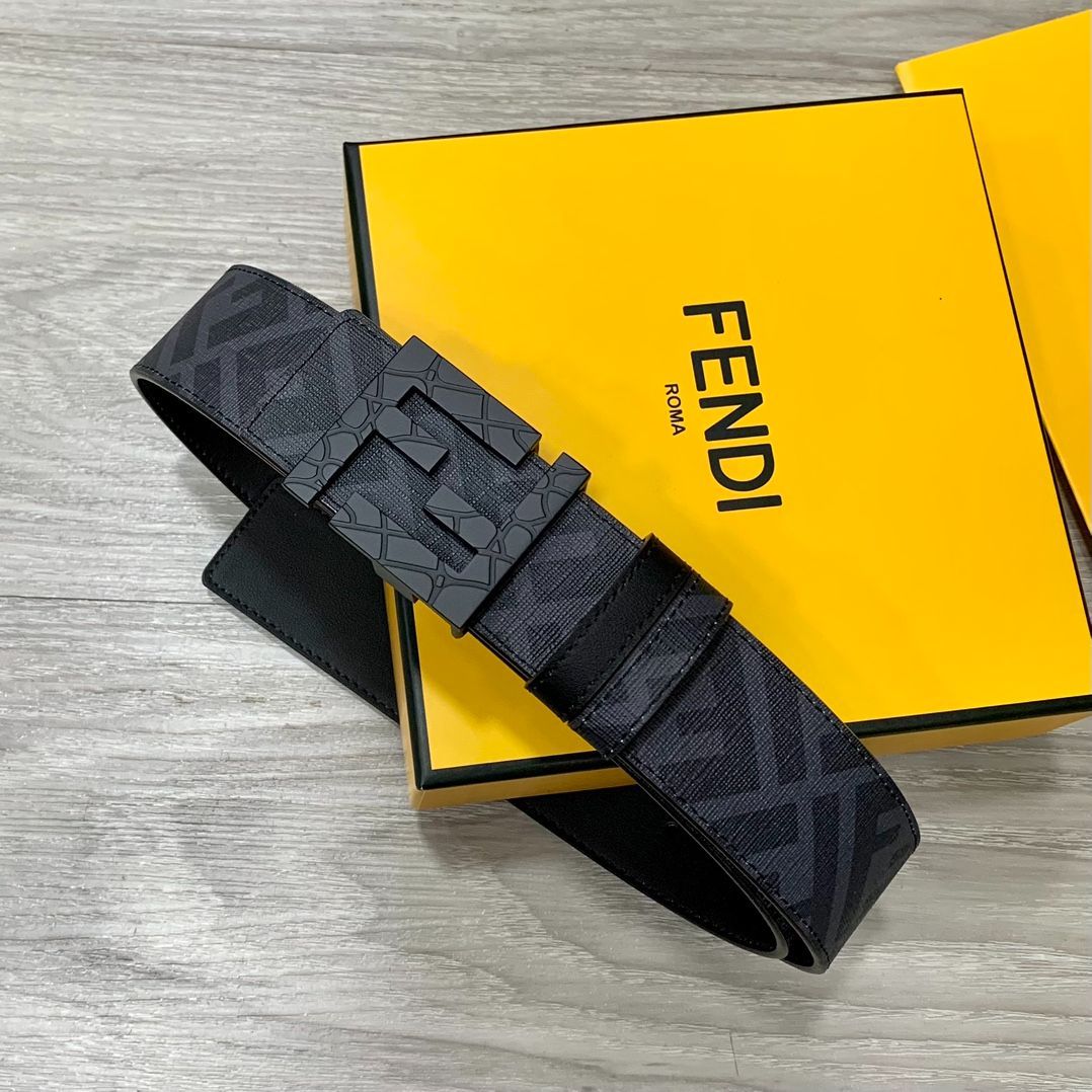 FENDI フェンディ FFロゴベルト リバーシブル  両面使える  ブラック