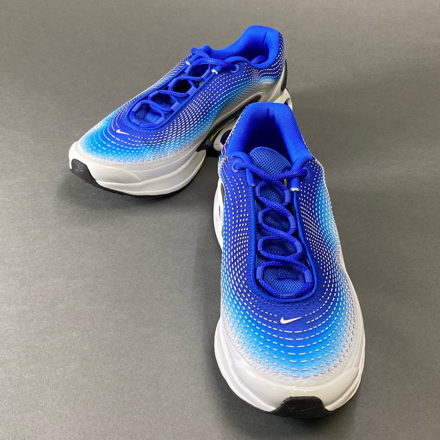 6g8《美品》 NIKE ナイキ AIR MAX DN SE エアマックス HF5531