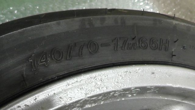 GSR250F LC6GJ55D001108xxx の リアホイール タイヤ 1758254110 BRIGHTFACE_UK