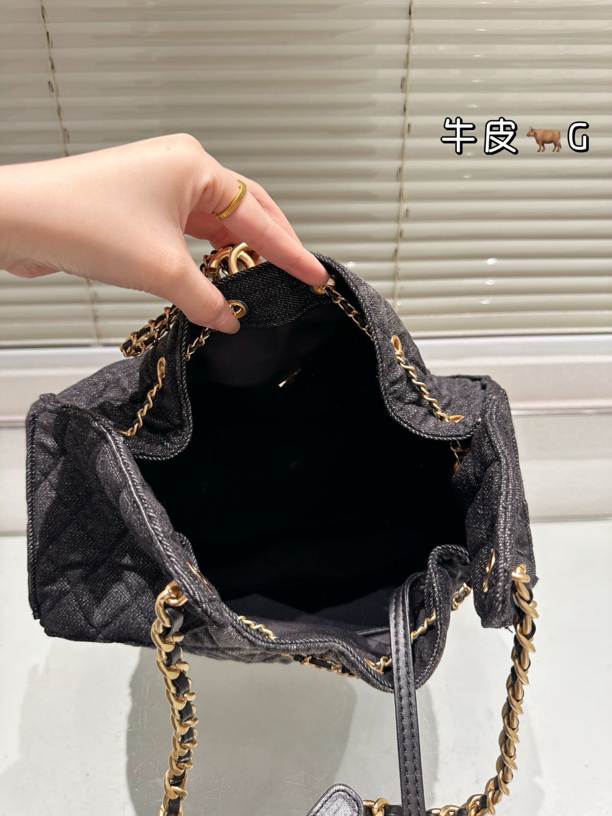 今日特価】Chanel 25s Black Gradient Denim Hobo / シャネル