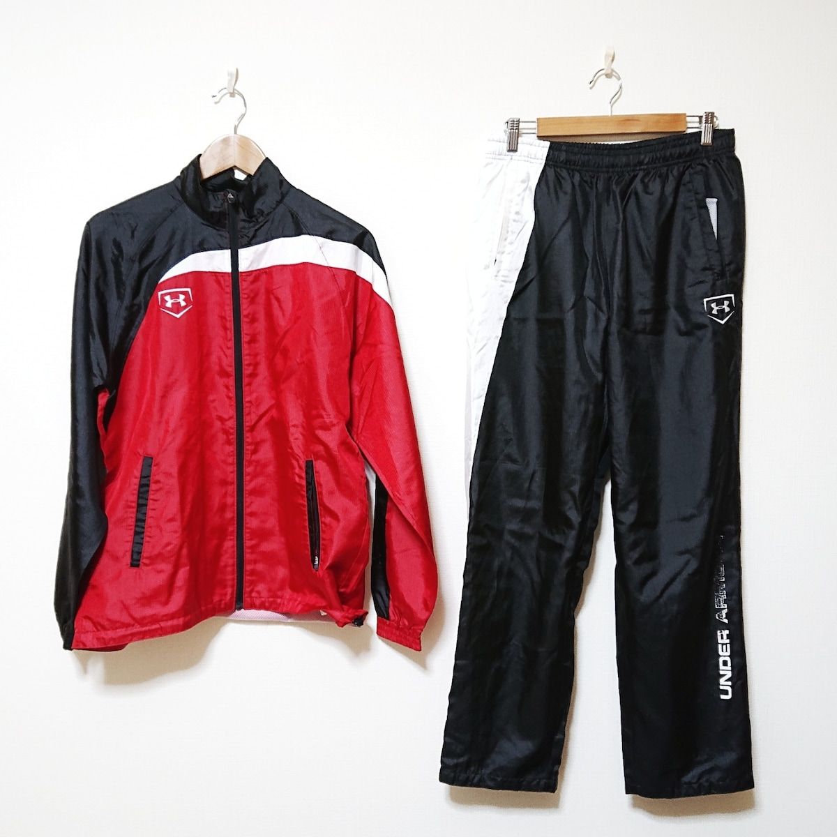 UNDER ARMOUR - UNDER ARMOUR(アンダーアーマー) メンズセットアップ サイズXXL XL メンズ - レッド×白の通販 by  ブランディア｜アンダーアーマーならラクマ