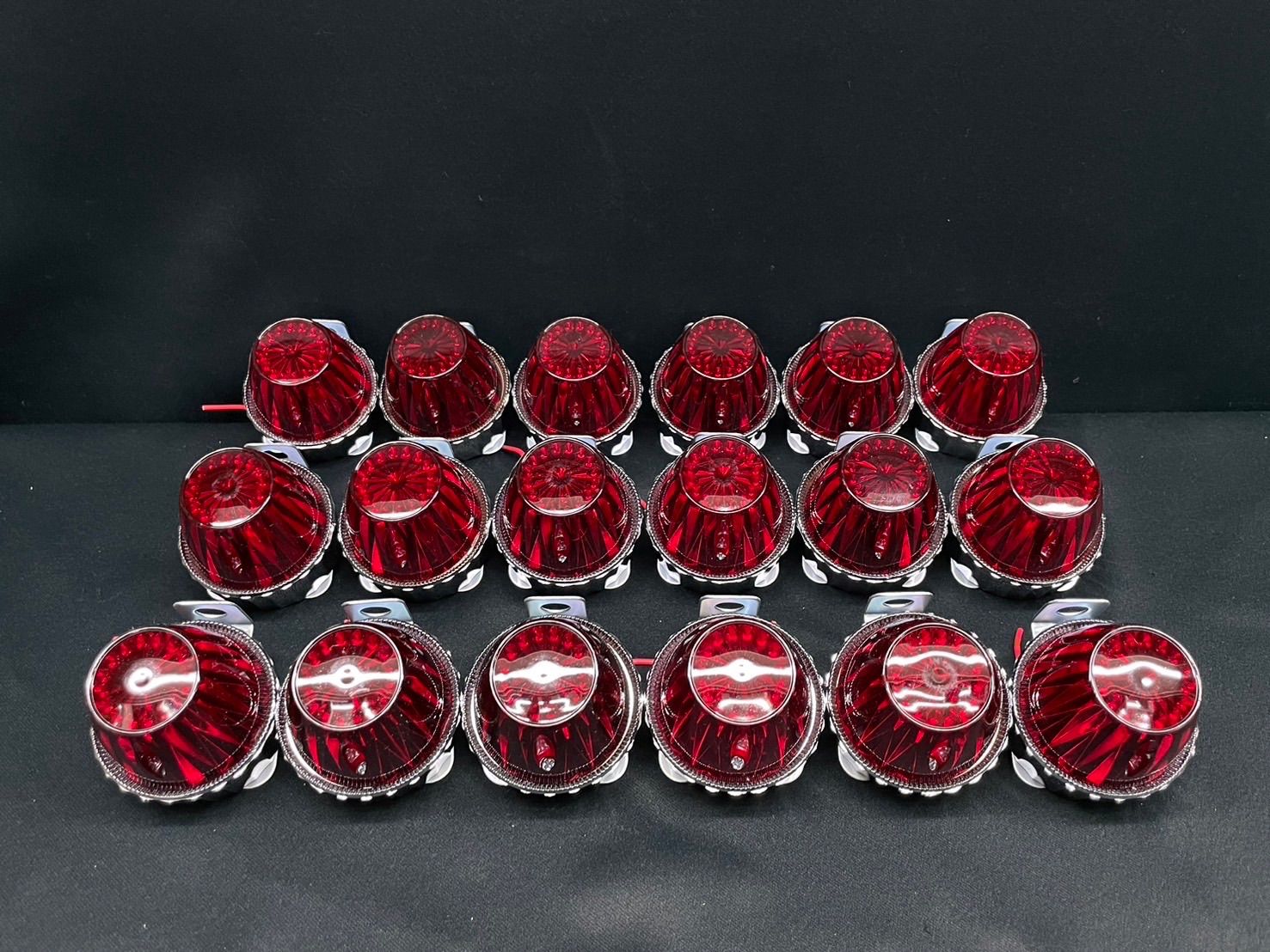 S-92　サイドランプ　18個 カーネーションレッド　　NO.9　板橋用品製作所 電球式 レトロ デコトラ　アート 車高灯 蛍　ゼリーマーカー　トラックショップASC