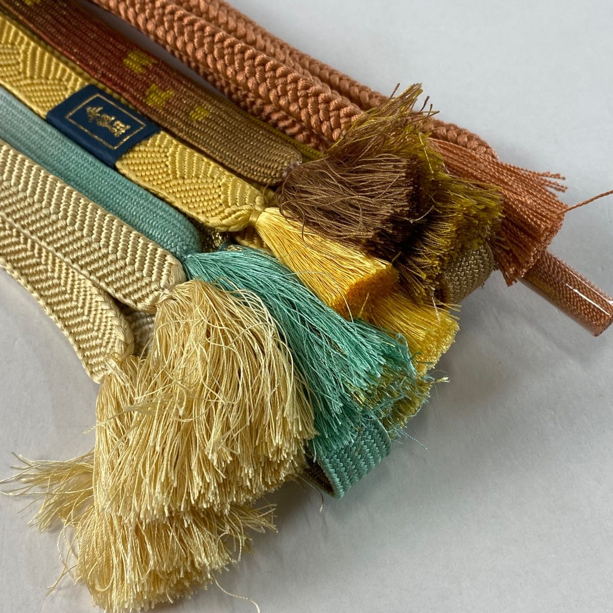 帯締め 美品 名品 ねん金帯締め 桝屋高尾 金糸 金色 正絹 和装小物  