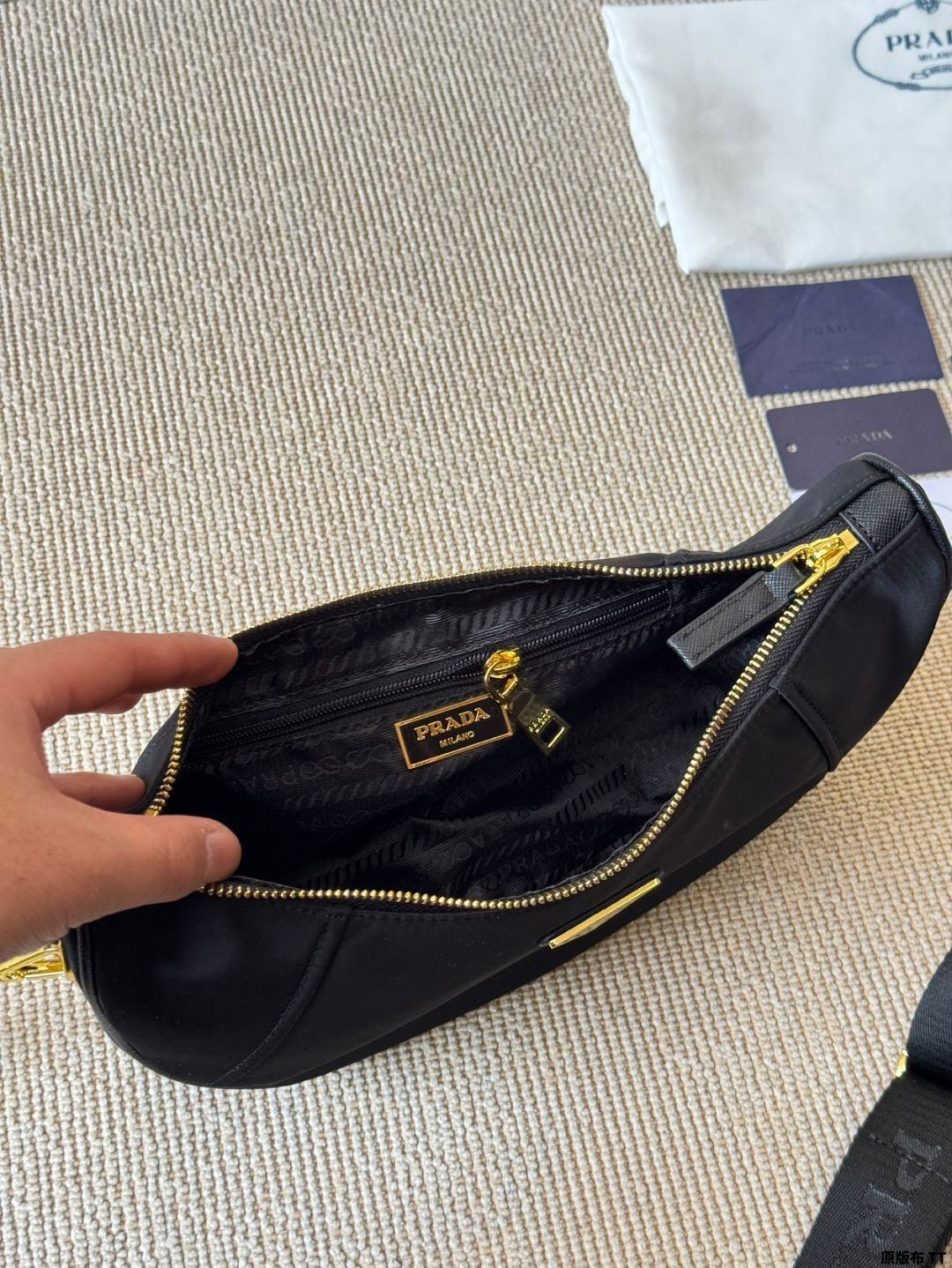 今日特価】Prada Sling Bag / プラダ スリングバッグ-MM輸入