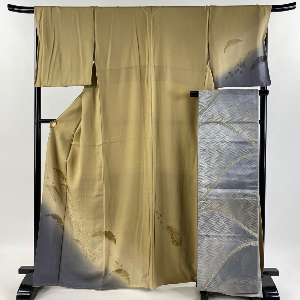 付下げ 身丈167.5cm 裄丈68cm L 袷 袋帯セット 雪輪 有職文様 刺繍 染め分け ベージュ 正絹 秀品 【】