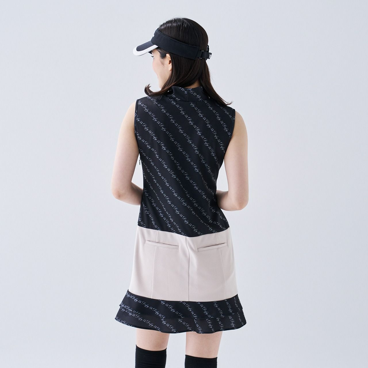 再再再値下げ新品 ジャックバニー ワンピース2 黒 定価18700円 再再再値下げ新品 ジャックバニー ワンピース2 黒 定価18700円