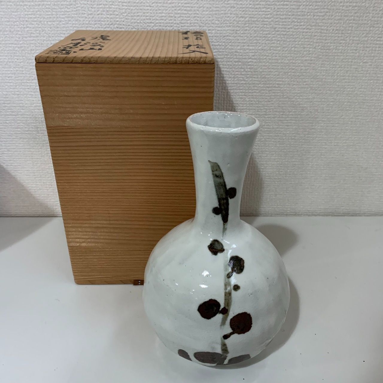 花瓶、花入れ　「虎渓山　水月窯」なのか？ 花瓶、花入れ 「虎渓山 水月窯」なのか？ - メルカリ