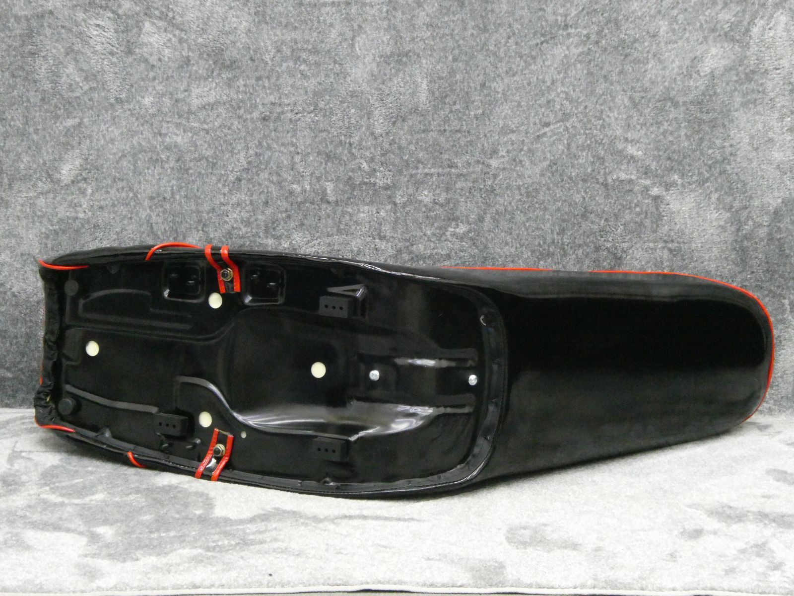 GS400 黒赤エナ 50cm 三段シート/補強入 あんこ抜き 完成品GS400E鉄 