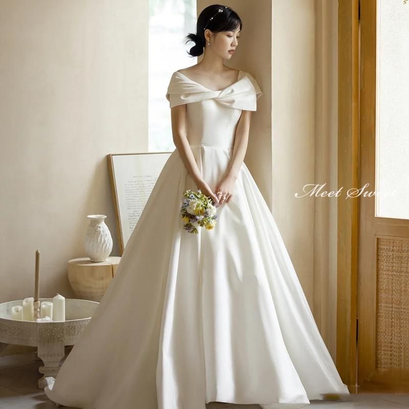 ウェディングドレス ノースリーブ 白 シンプル 無地 ワンピース 結婚式