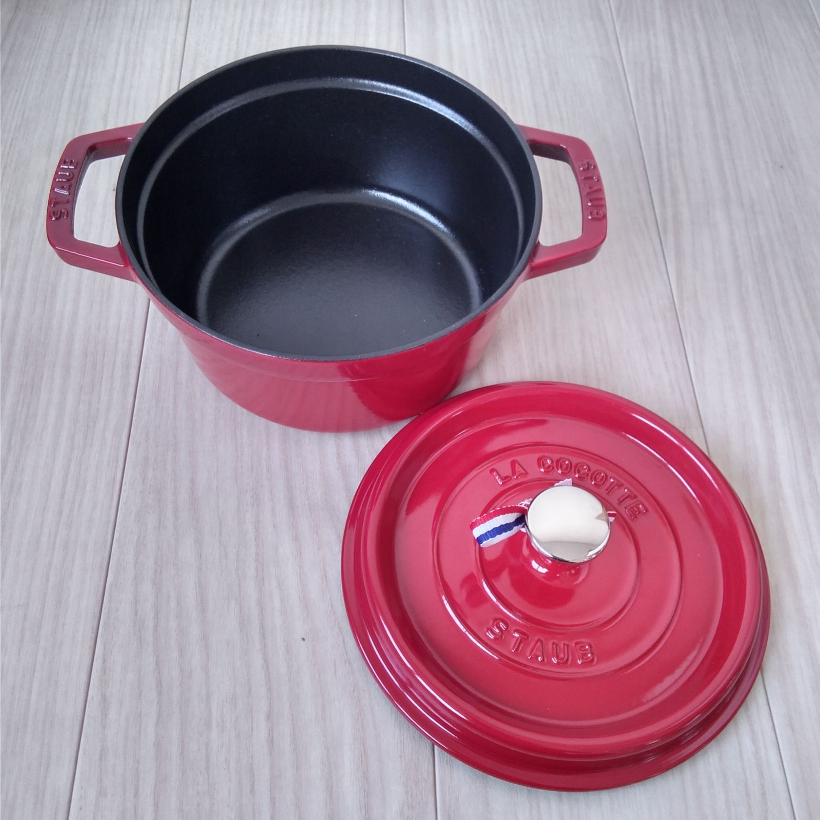 726】<<新品未使用>> ストウブ 鍋 STAUB ピコ ココット ラウンド