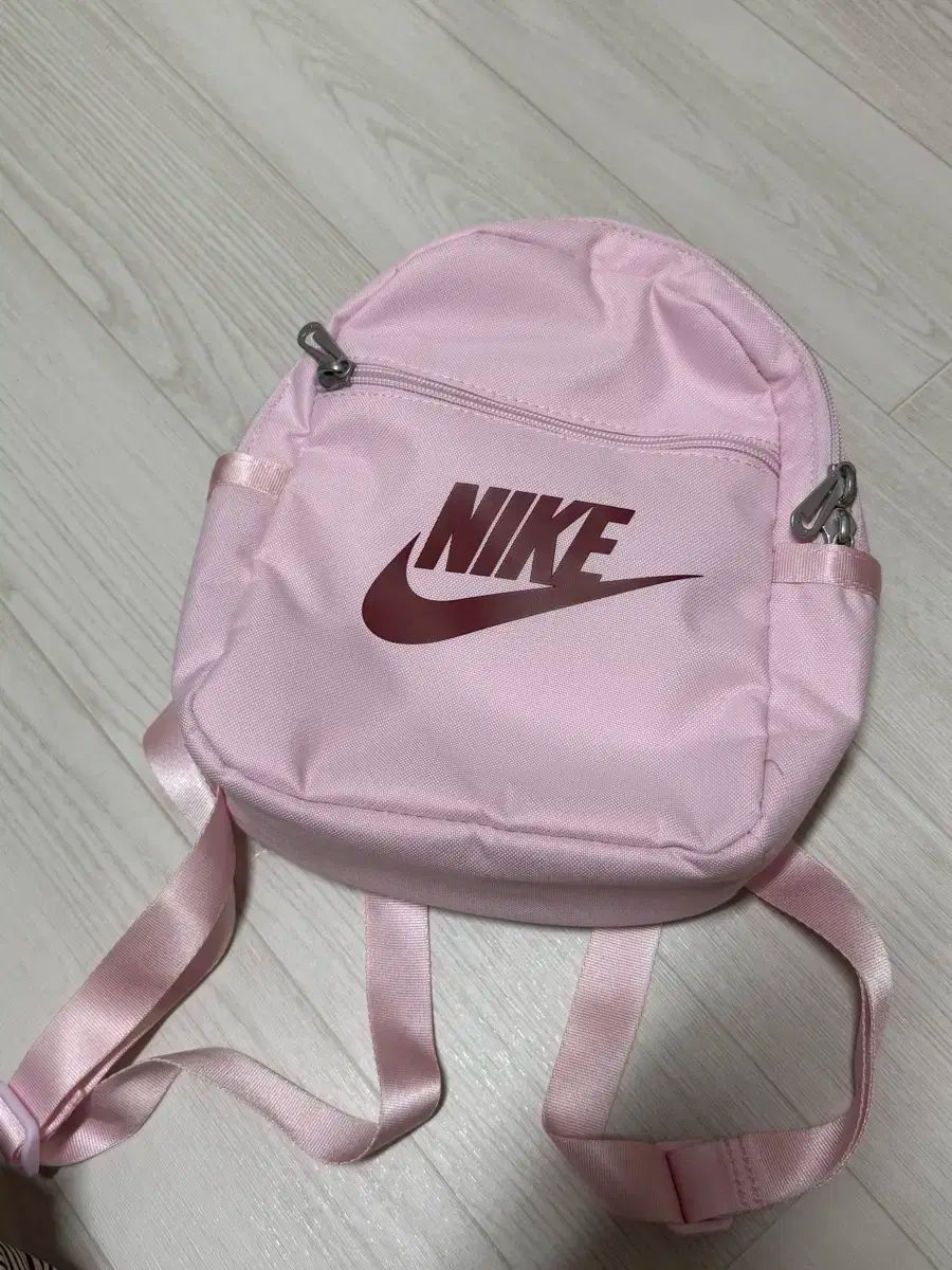 NIKE ナイキ フーツラ 365 ミニ 女性 レディース リュック リュックサック ピンク