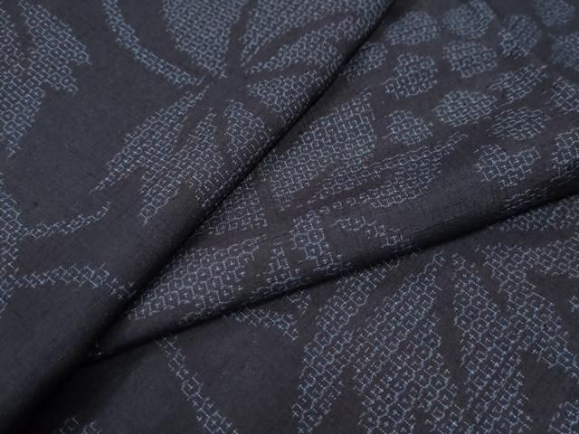 平和屋着物○結城紬 80亀甲 葡萄蔦の葉文 正絹 逸品 CAAW8316yc - メルカリ