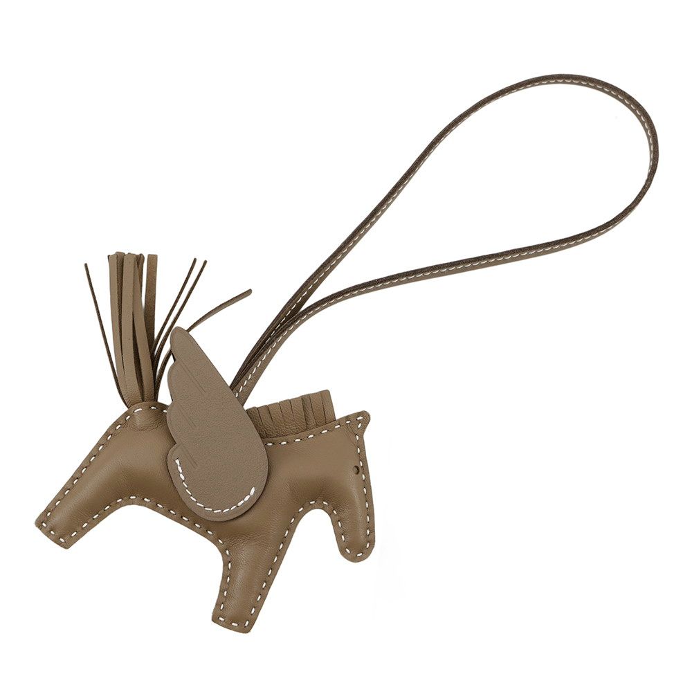 エトゥープ ラムスキン