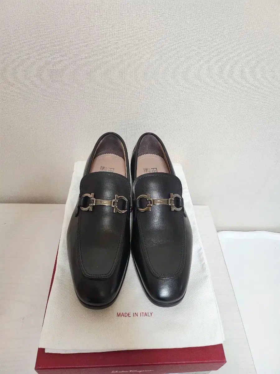 ユニセックス ローファー