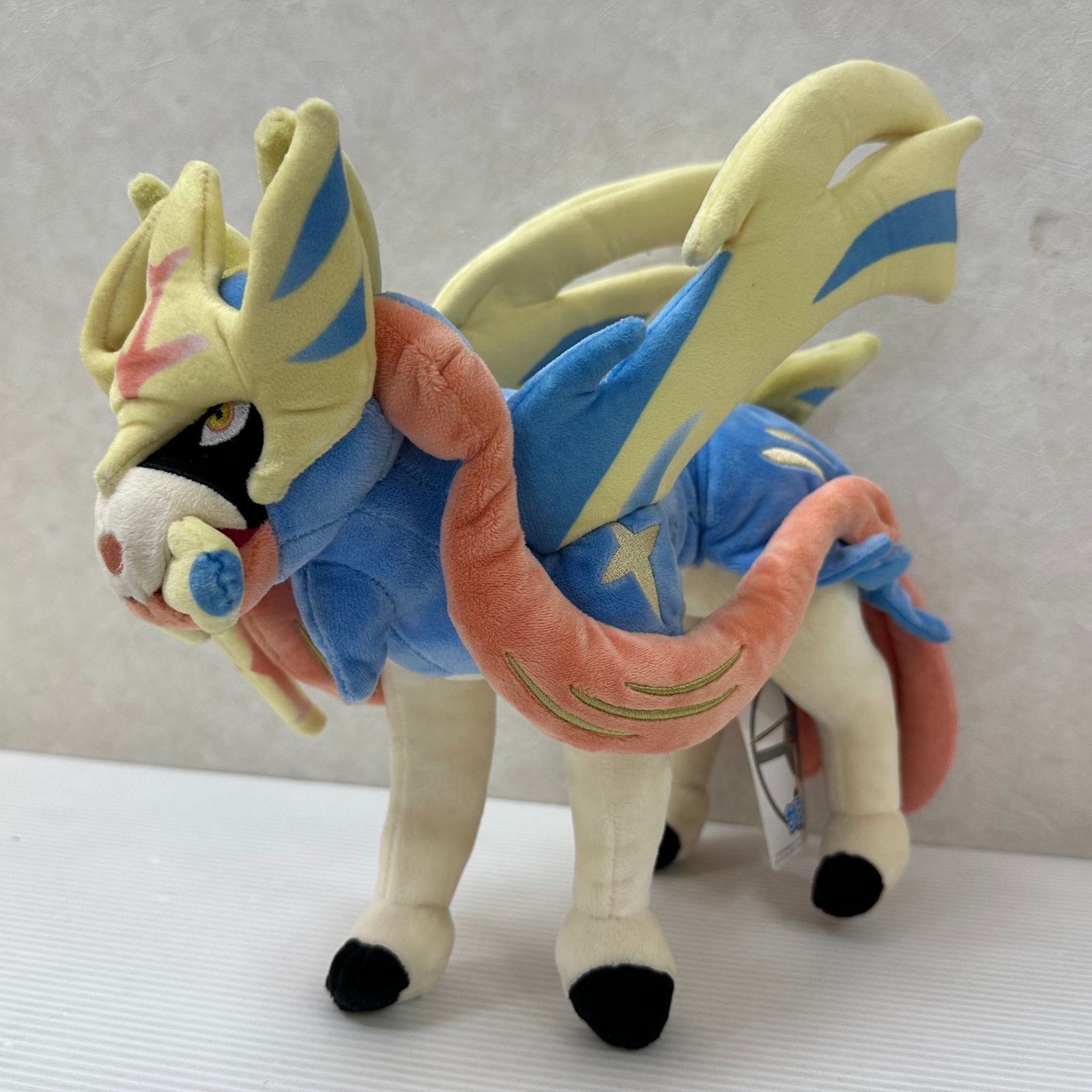 ザシアン ぬいぐるみ ザシアン ぬいぐるみ ポケモンセンター ポケモン