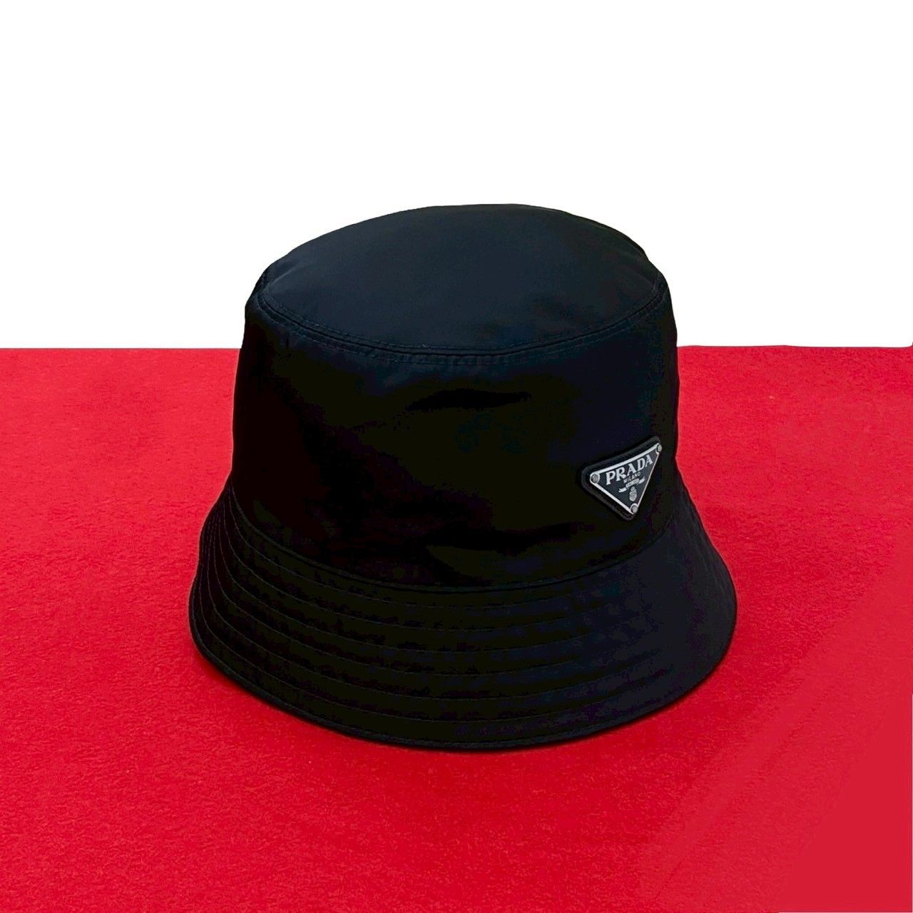 【ほぼ新品】付属品付き プラダ バケットハット Re Nylon 三角ロゴ S 未使用保管品 希少品 PRADA プラダ Re-Nylon 三角ロゴ 金具