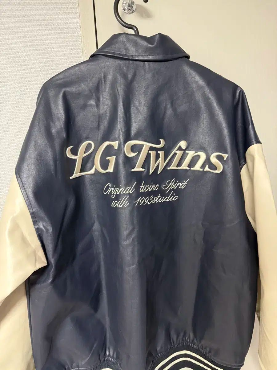 Lg TWINS ツインズ x 1993 studio スタジャン ジャケット
