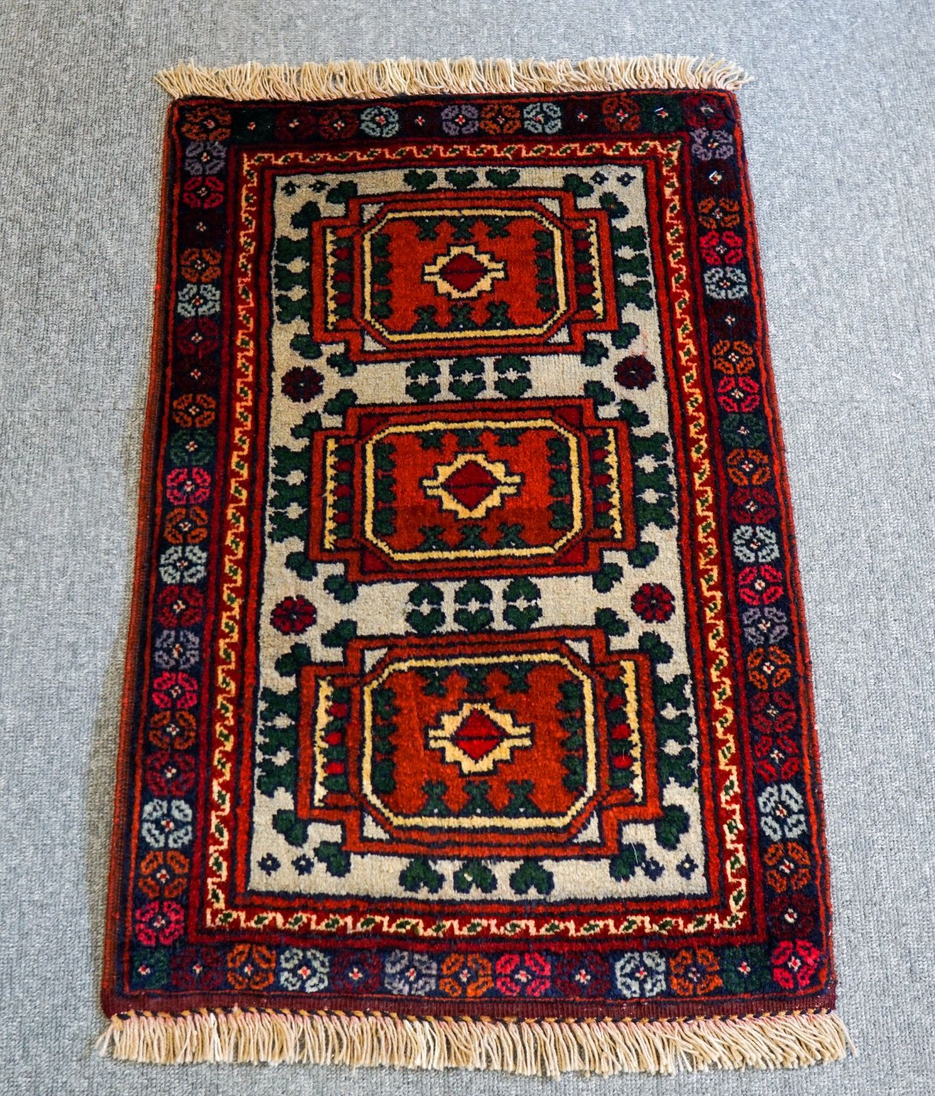 アフガニスタン絨毯 カールモハメディ 54×42 玄関マット トライバルラグ 54×42cm アフガン絨毯 Fine カールモハメディ トライバルラグ 【公式通販】