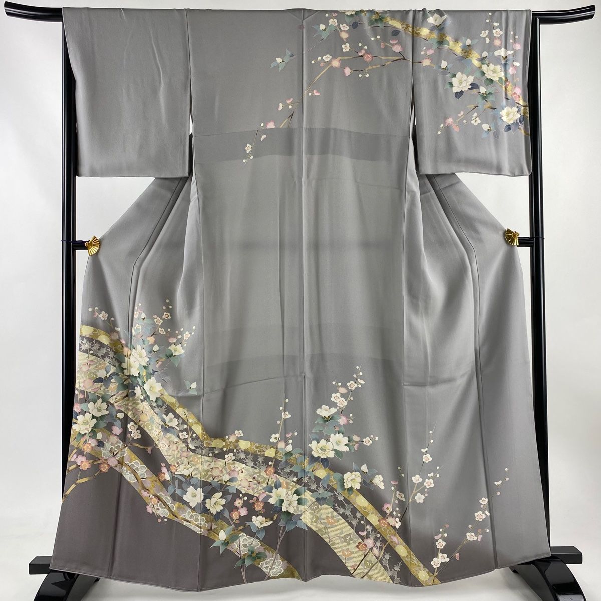 付下げ 身丈162.5cm 裄丈66cm M 袷 鈴乃屋 梅 枝花 金彩 ぼかし 灰色 正絹 秀品 一つ紋