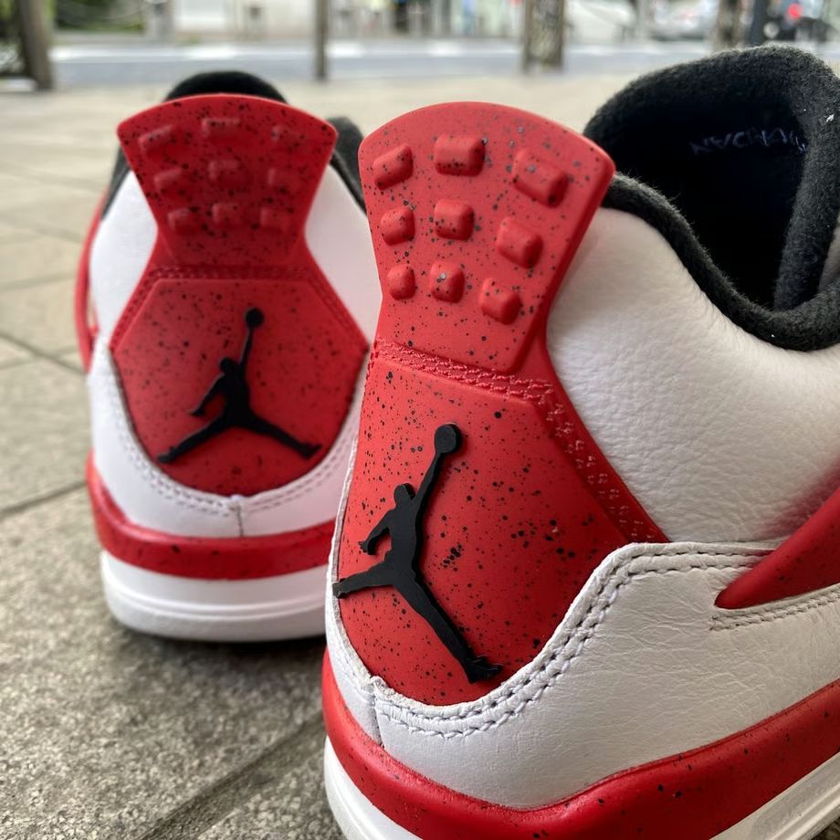 NIKE AIR JORDAN4 RETRO ナイキ エアジョーダン4 レトロ レッド