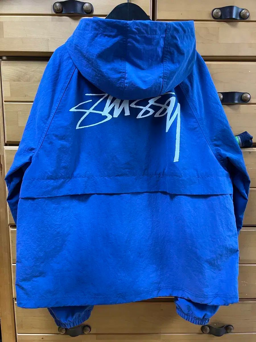 STUSSY ステューシー ビーチシェル ウインドブレーカー ウルトラ マリン M