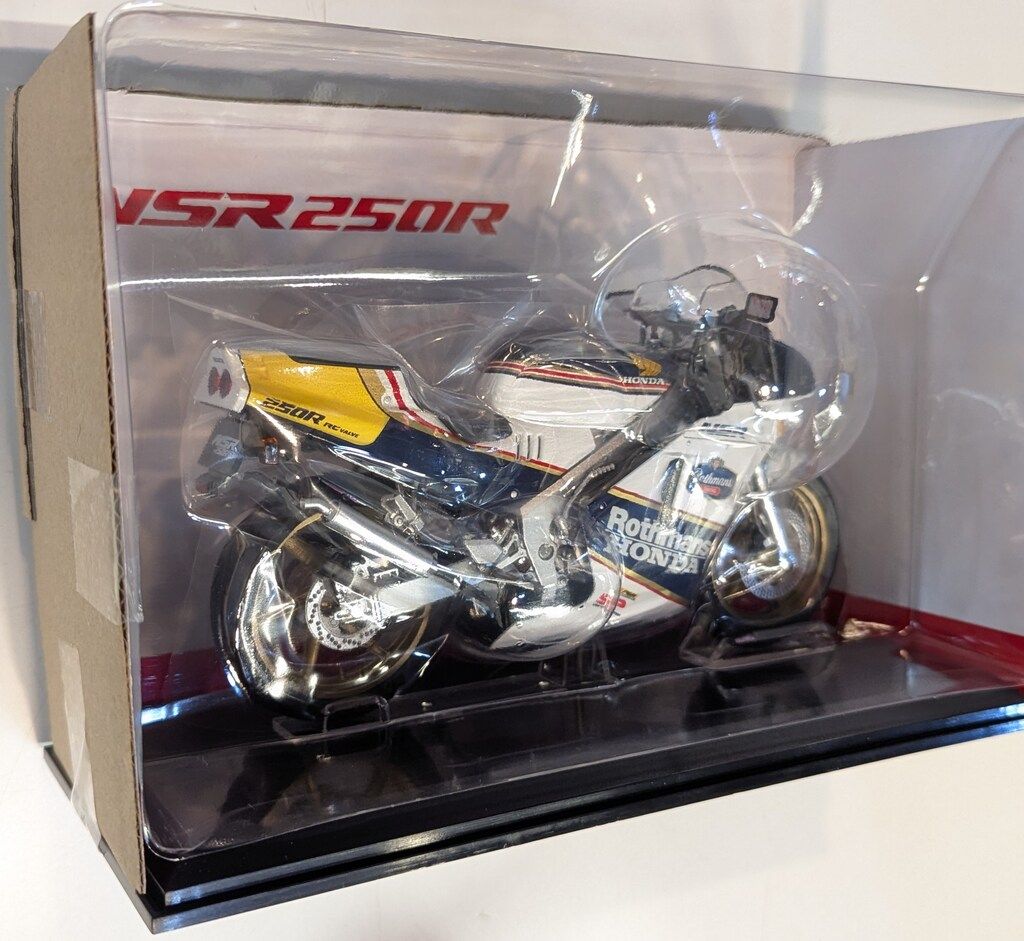 アオシマ 1/12 Honda NSR250R SP `88 セイシェルナイトブルー/ホワイト
