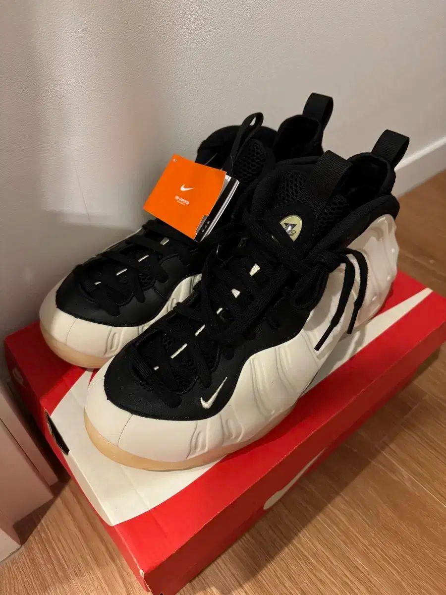 NIKE ナイキ エア エアフォームポジット 勝ちました 280