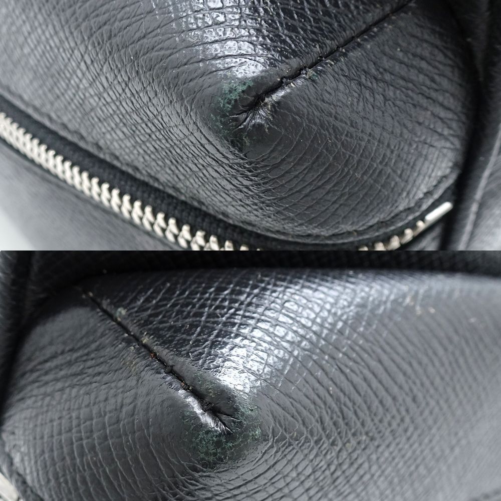 LOUIS VUITTON ルイヴィトン アウトドアメッセンジャーPM M30233