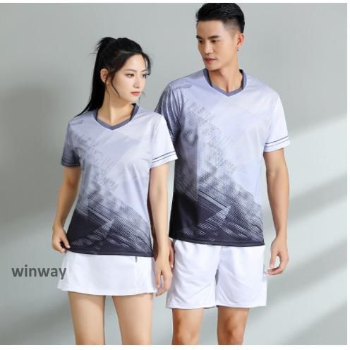 on メンズテニスウェア　上下セットアップ　M 新品未使用 YONEX メンズテニスウェア ヨネックス 裏地付ウィンドウォーマー