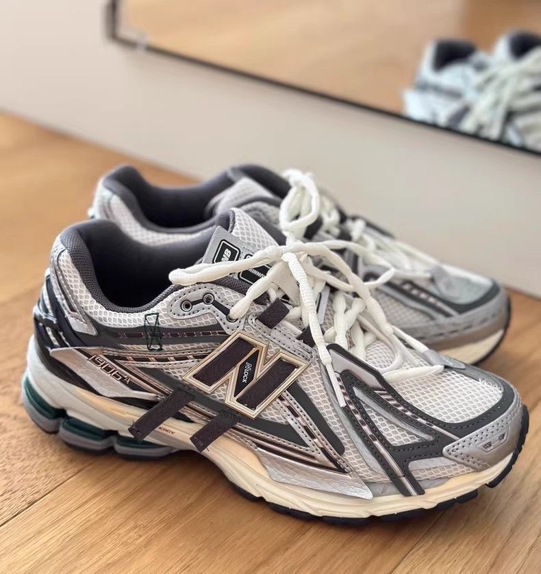 メンズシューズ]新品・未使用品NewBalance ニューバランス 1906A