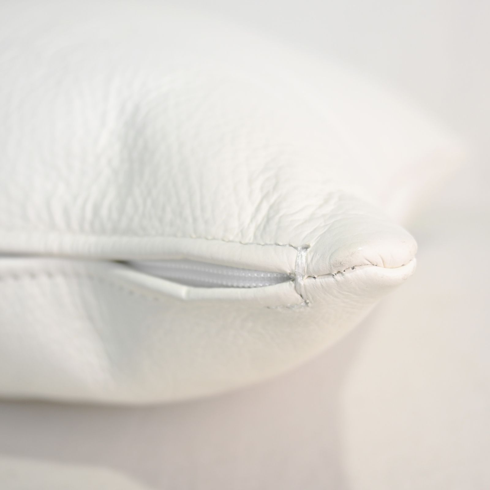 Cassina.ixc ホワイトレザー