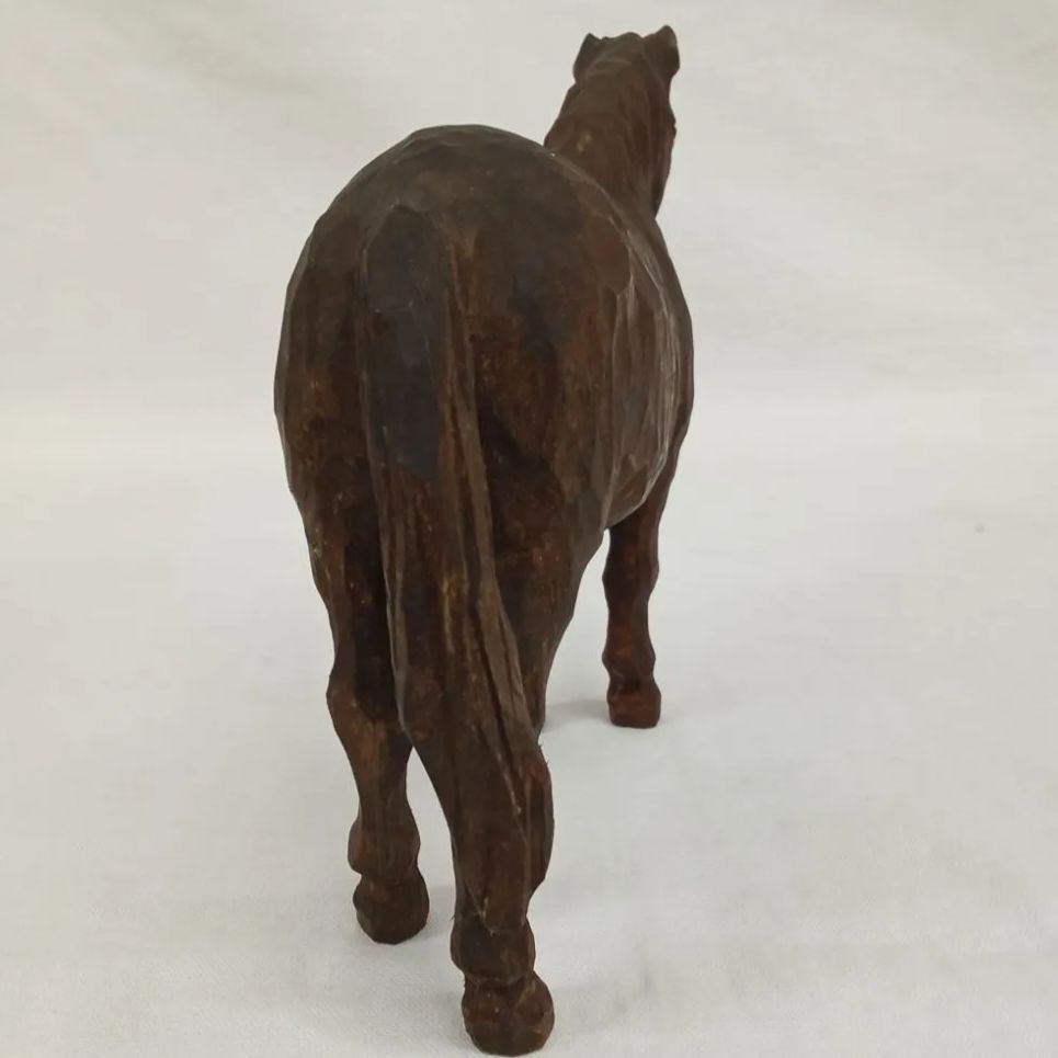 楠製 細工彫り『馬』一刀彫り置物 オブジェ 高さ22cm★時代物★ 楠製 細工彫り『馬』一刀彫り置物 オブジェ 高さ22cm☆時代物☆