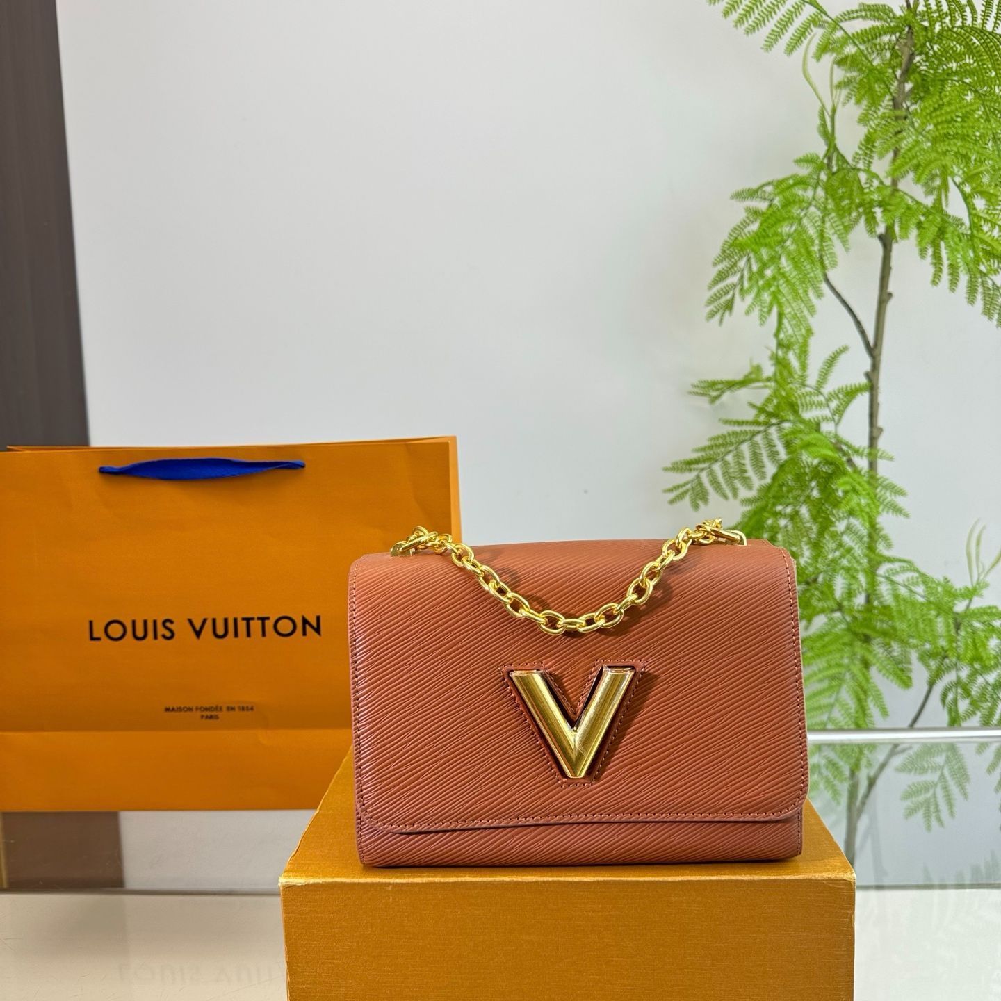 LOUIS VUITTON ツイスト MM ? 23×16cm [本日特価|新品未使用品