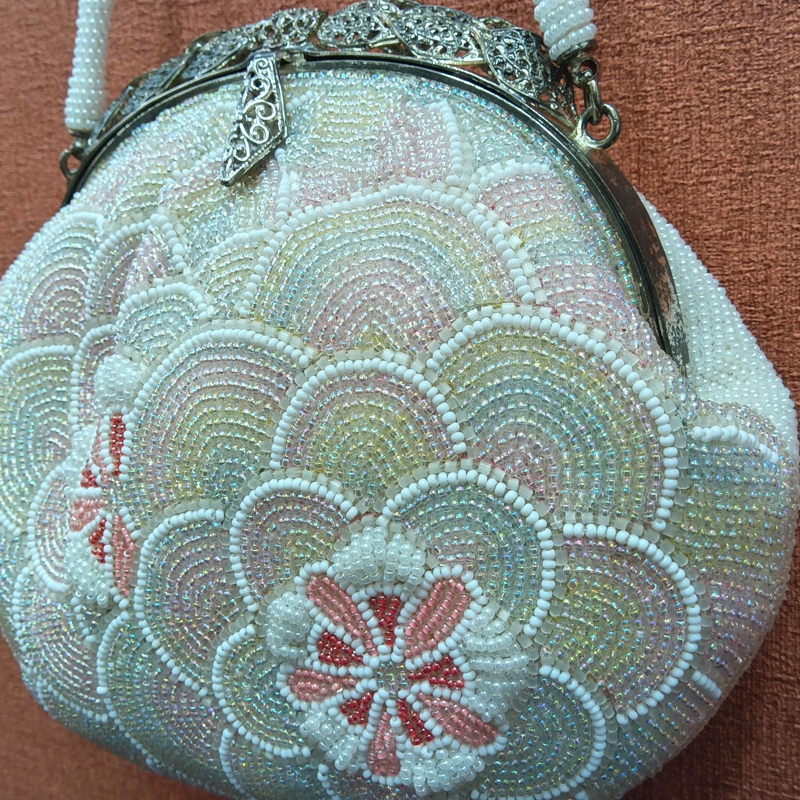昭和レトロ 希少レア 🔷 前面総柄 ビーズ刺繍バッグ 🔴 ビーズ