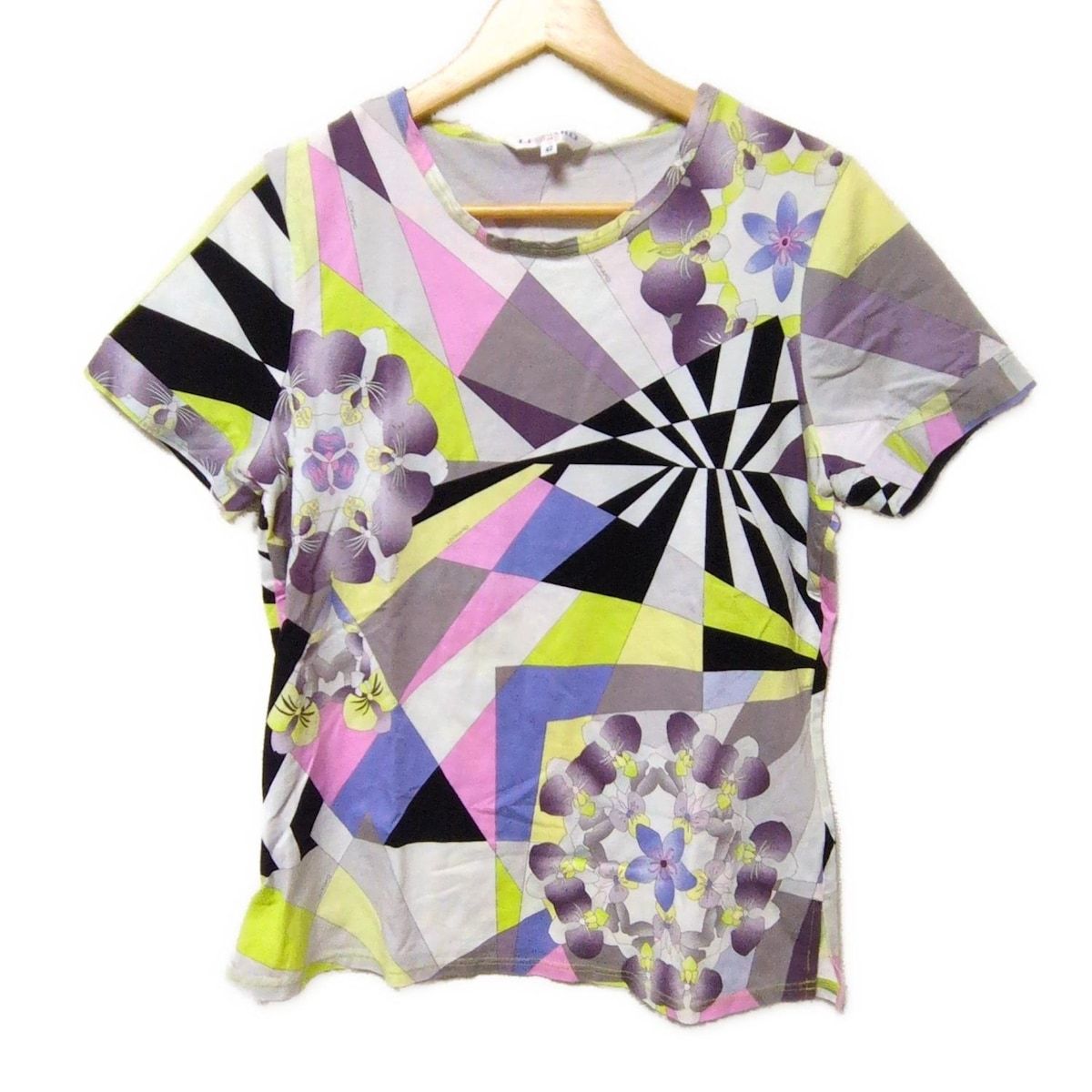 美品！LEONARD SPORT レオナール スポーツ　Tシャツ カットソー花 極美品△LEONARD SPORT レオナールスポーツ 花柄 総柄 クルー