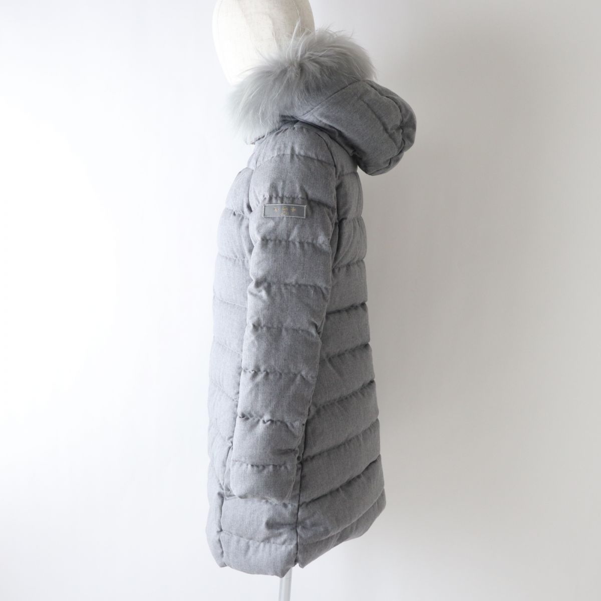 極美品△正規品 TATRAS タトラス 17-18AW LTA17A4487 AGOGNA アゴーニャ ボリュームカラー ベルト・ロゴボタン付 ダウンコート ベージュ 01 美品○TATRAS タトラス 18AW MTK18A452 CRISANTEMO